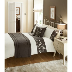 Zarah 5 piece Bedding Set for 5ft by 6ft bed